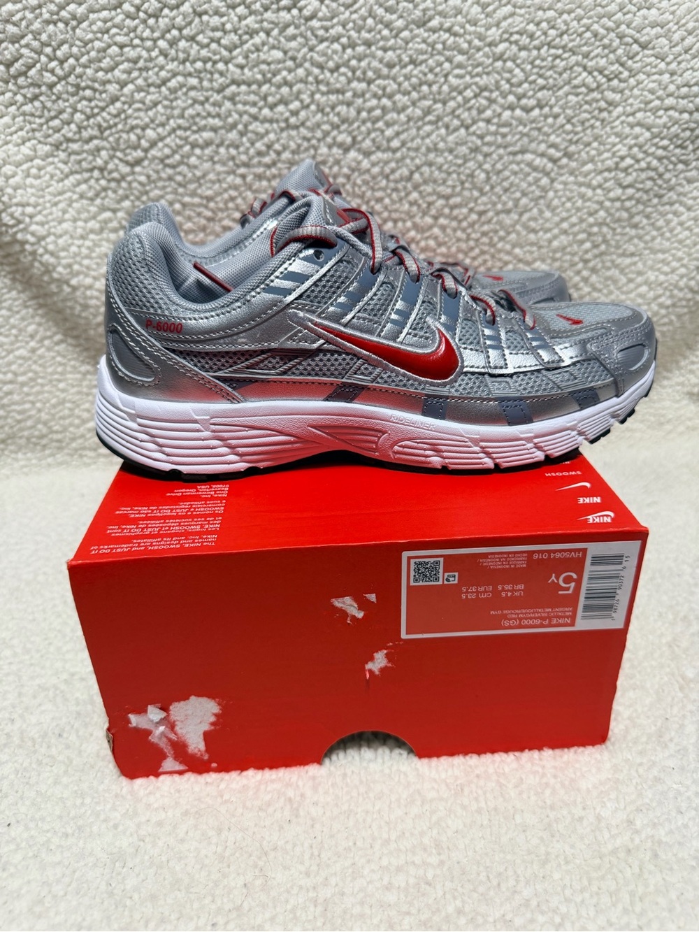 Nike P-6000 Silver and Red Athletic Running Shoes Big Kids Size 5y women’s 6.5